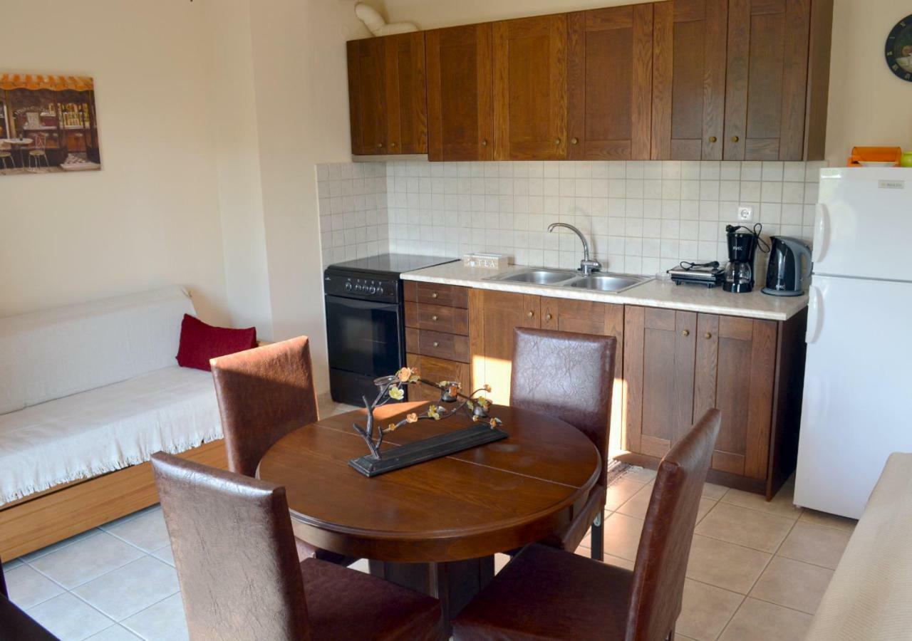 Harmony Seaside Apartments Koropi Buitenkant foto