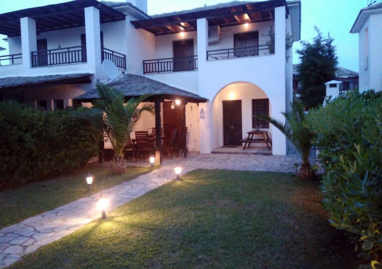 Harmony Seaside Apartments Koropi Buitenkant foto